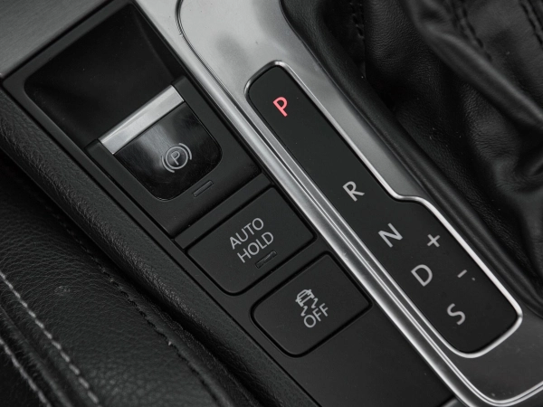 Volkswagen Passat CC, I Рестайлинг фото №19
