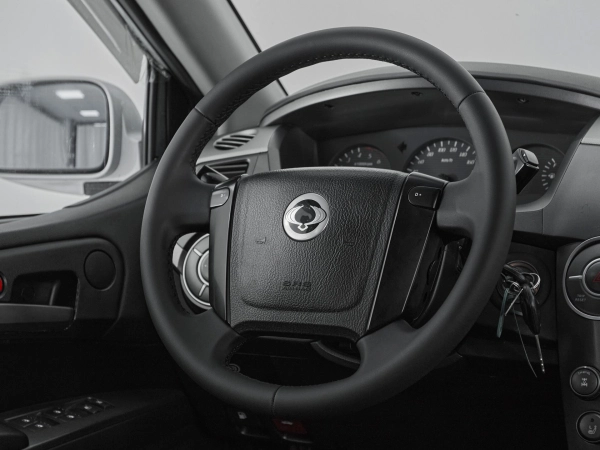 SsangYong Kyron, I Рестайлинг фото №10