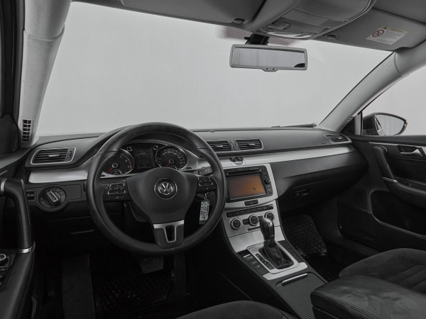 Volkswagen Passat, B7 фото №7