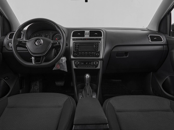 Volkswagen Polo, V Рестайлинг фото №8