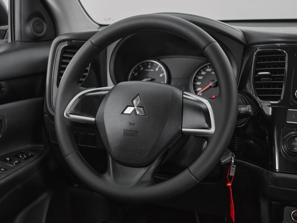 Mitsubishi Outlander, III Рестайлинг 3 фото №10