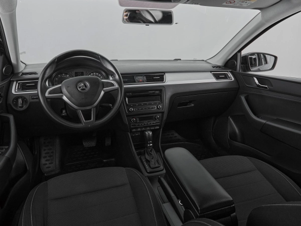 Skoda Rapid, I фото №7