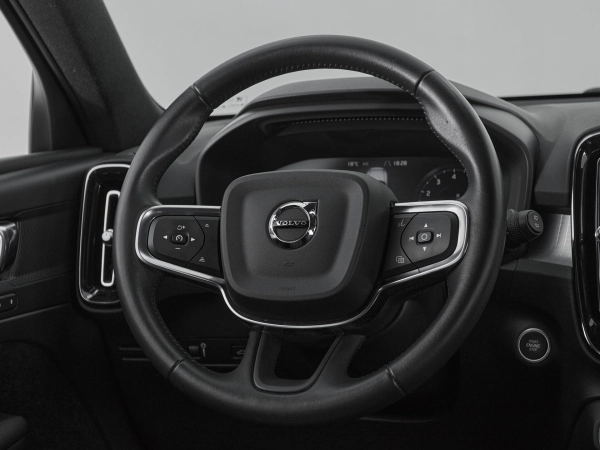 Volvo XC40, I фото №10