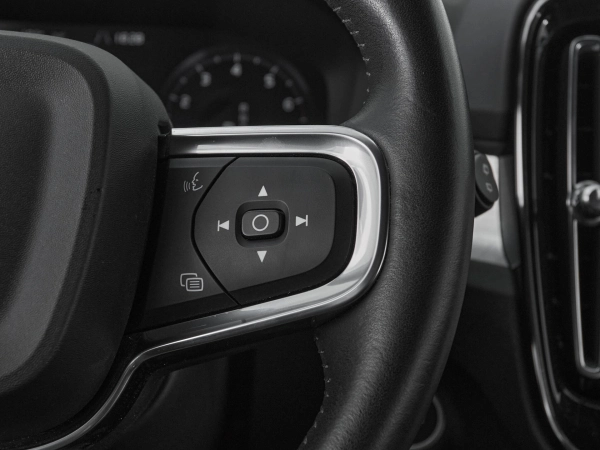 Volvo XC40, I фото №12