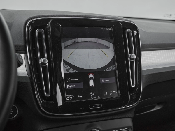 Volvo XC40, I фото №17
