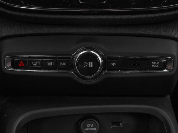 Volvo XC40, I фото №18