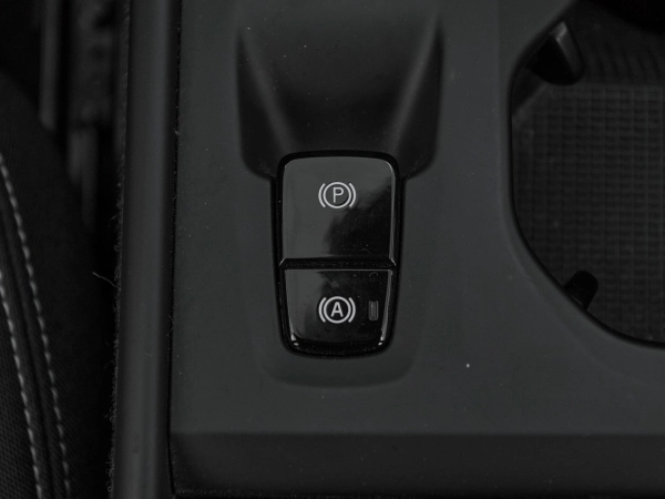 Volvo XC40, I фото №20