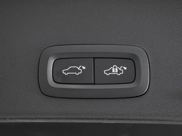 Volvo XC40, I фото №23