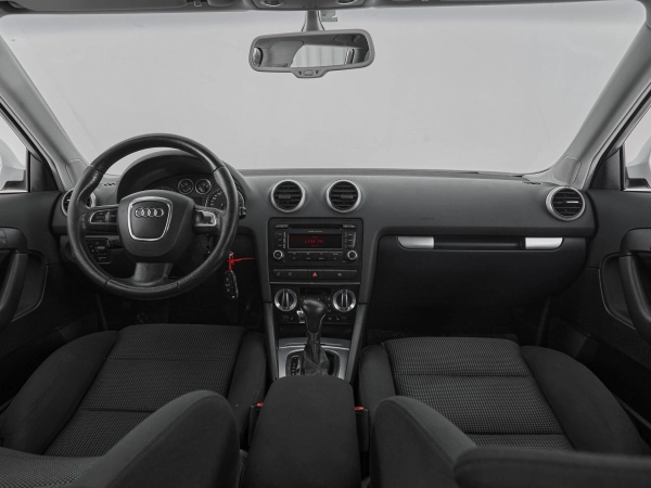Audi A3, II (8P) Рестайлинг 2 фото №8