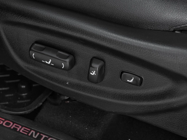 Kia Sorento, II Рестайлинг фото №14