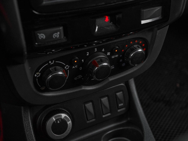 Renault Duster, I Рестайлинг фото №16