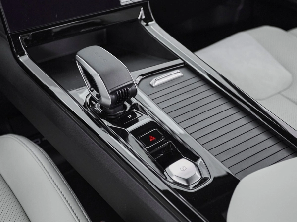 Geely Atlas, II фото №18