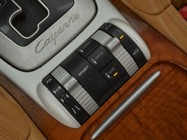 Porsche Cayenne, I Рестайлинг (957) фото №19