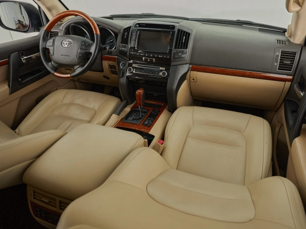 Toyota Land Cruiser, 200 Series Рестайлинг 1 фото №11