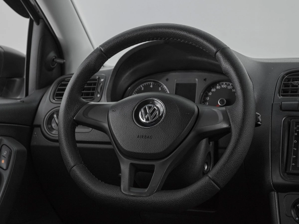 Volkswagen Polo, V Рестайлинг фото №10