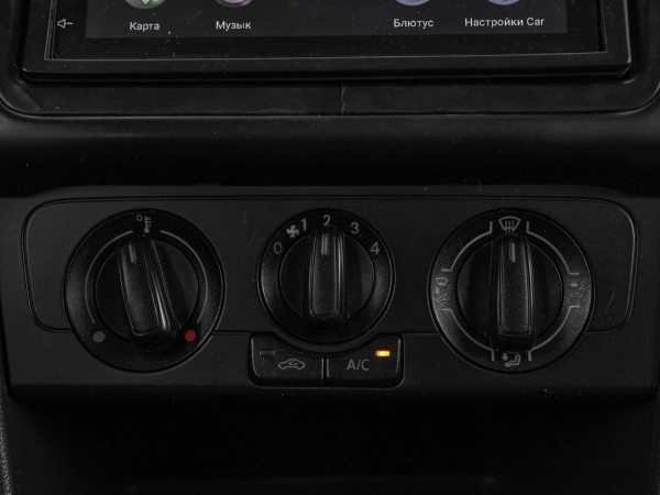 Volkswagen Polo, V Рестайлинг фото №13