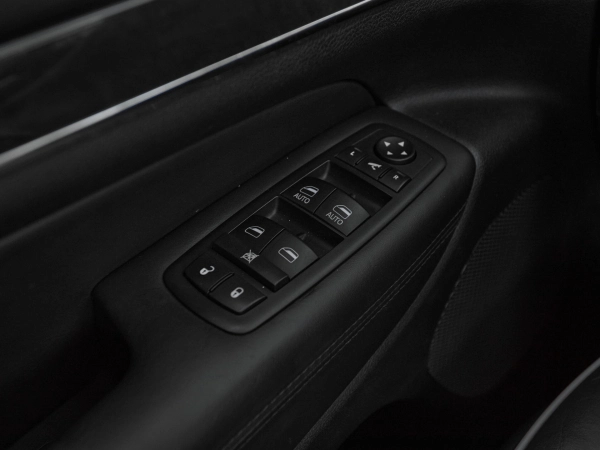 Jeep Grand Cherokee, IV (WK2) фото №14