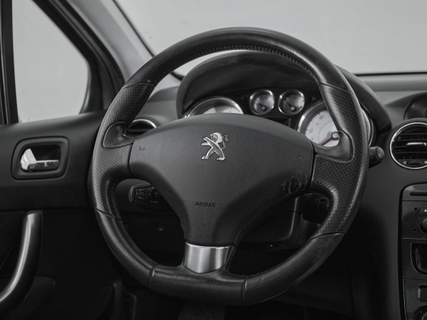 Peugeot 308, I Рестайлинг фото №11