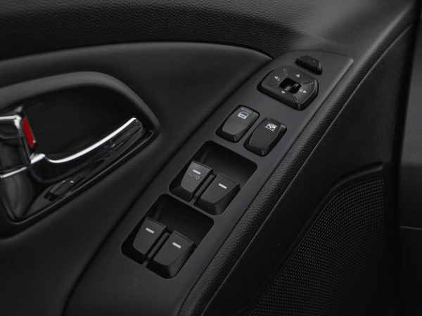 Hyundai ix35, I фото №15