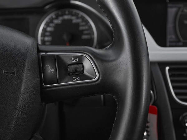 Audi A4, IV (B8) фото №11