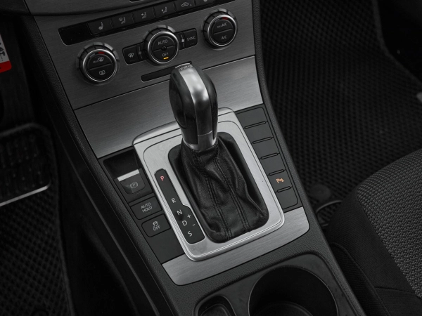 Volkswagen Passat, B7 фото №18
