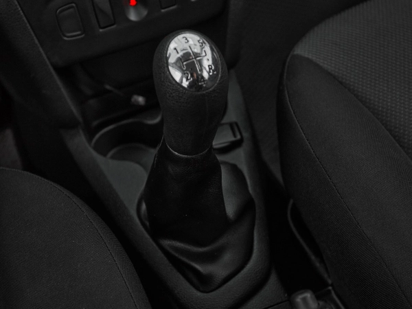 Renault Logan, II Рестайлинг фото №15