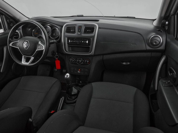 Renault Logan, II Рестайлинг фото №9