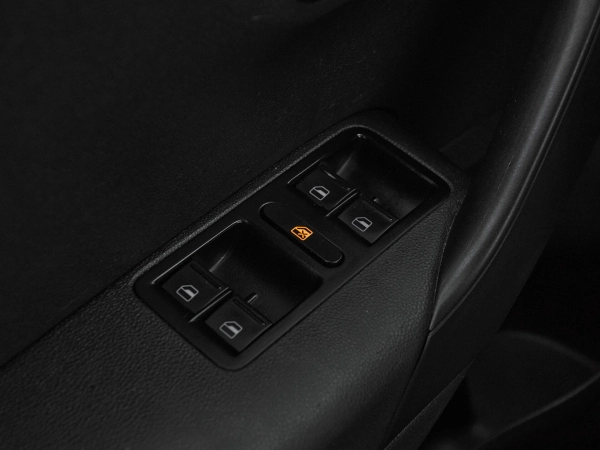 Volkswagen Polo, V Рестайлинг фото №13