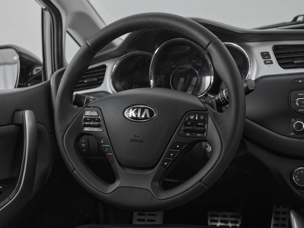 Kia Ceed, II фото №10