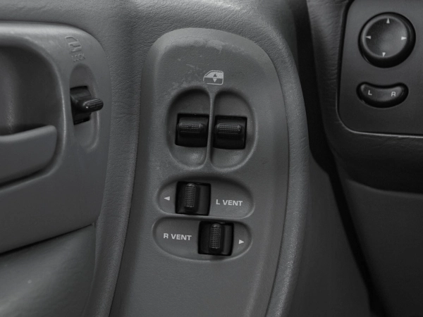 Chrysler Voyager, IV Рестайлинг фото №14