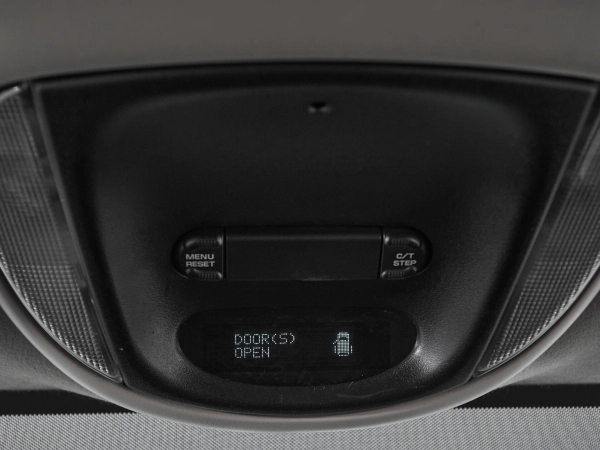 Chrysler Voyager, IV Рестайлинг фото №19