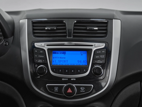 Hyundai Solaris, I фото №11