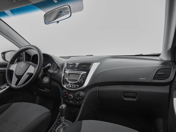 Hyundai Solaris, I фото №8