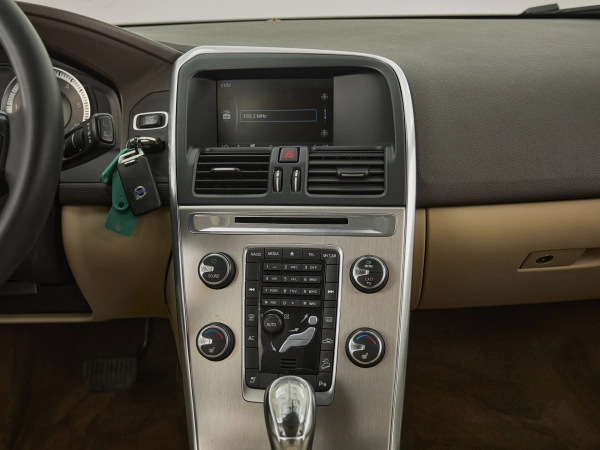 Volvo XC60, I фото №17