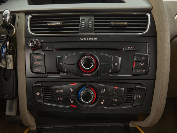 Audi A4, IV (B8) фото №15
