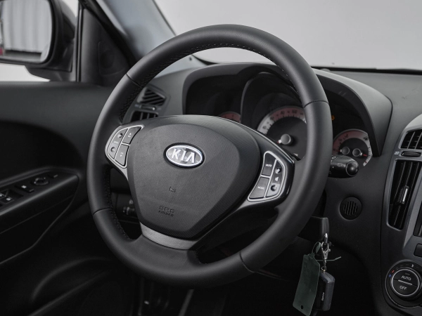 Kia Ceed, I фото №10