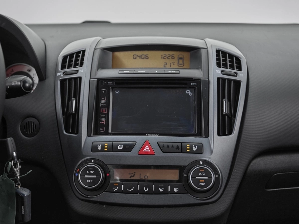 Kia Ceed, I фото №15