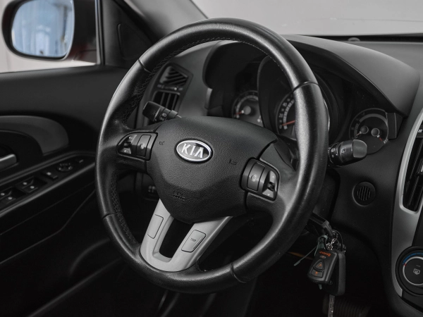 Kia Ceed, I Рестайлинг фото №10