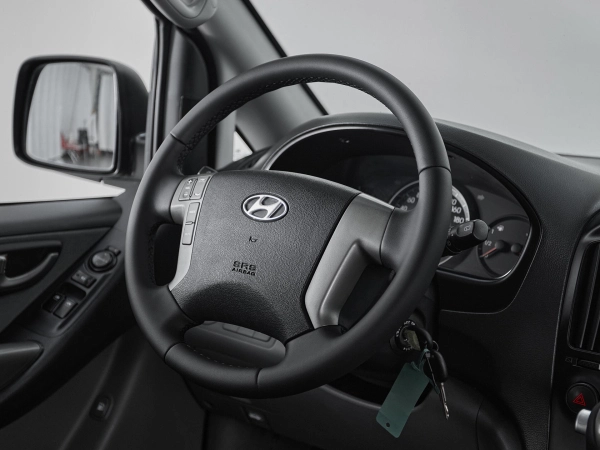 Hyundai H-1, II фото №10