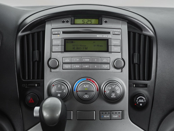 Hyundai H-1, II фото №14
