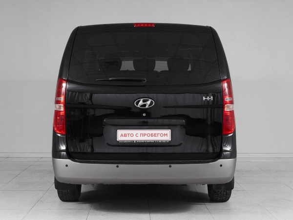 Hyundai H-1, II фото №5