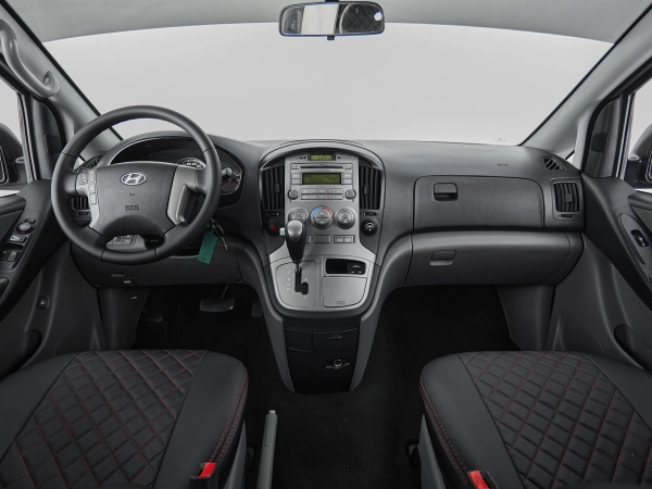 Hyundai H-1, II фото №8