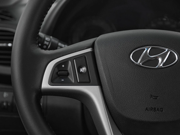 Hyundai Solaris, I фото №11