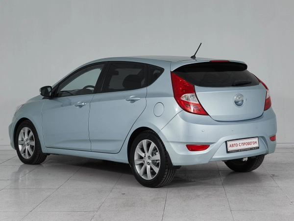 Hyundai Solaris, I фото №4