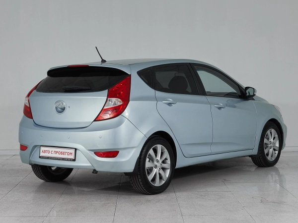 Hyundai Solaris, I фото №6