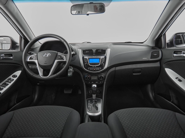 Hyundai Solaris, I фото №8
