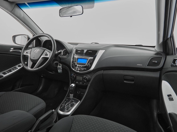 Hyundai Solaris, I фото №9