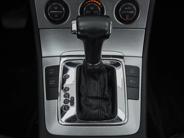 Volkswagen Passat, B6 фото №16
