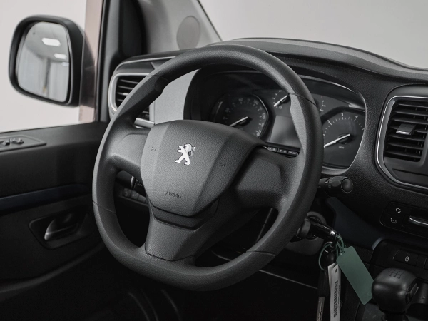 Peugeot Traveller, I фото №11