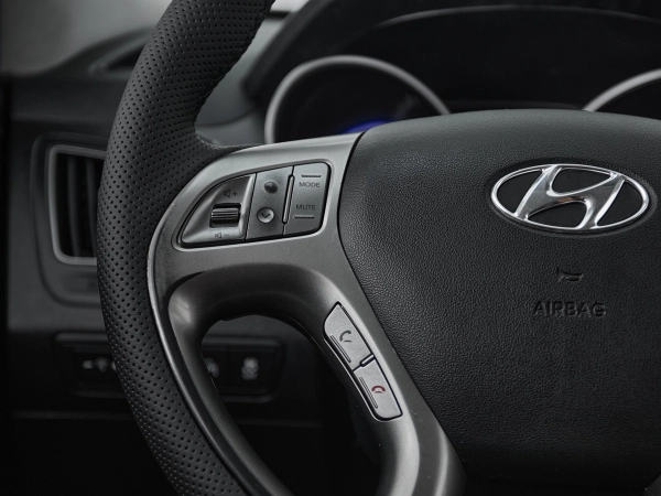 Hyundai ix35, I фото №11